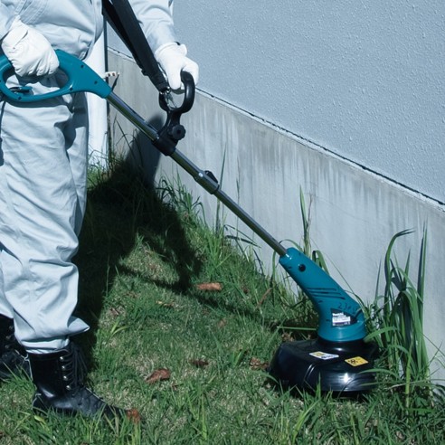 Makita UR 3000 Trimmer 450W Refilabordi