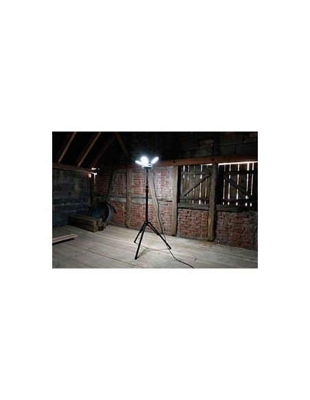 Faro portatile con treppiede ANSMANN - 120 watt di potenza , fino a 14.000 lumen