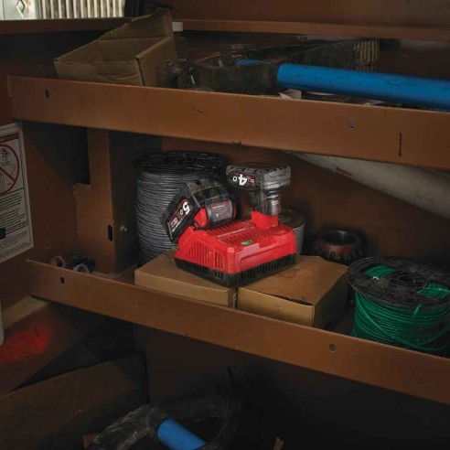 Milwaukee M12-18FC Caricabatterie rapido 4932451079