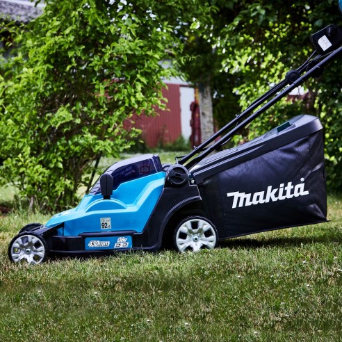 Makita DLM432PT2 Tagliaerba a batteria 36V - Con 2 batterie