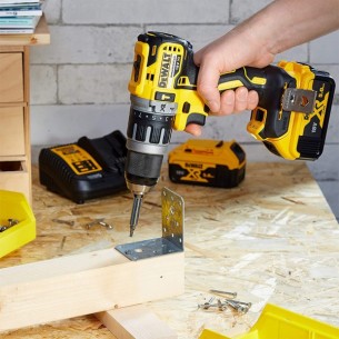 Dewalt DCD796P2-QW Trapano avvitatore a percussione 18 V 5,0 Ah - Con 2 batterie 2