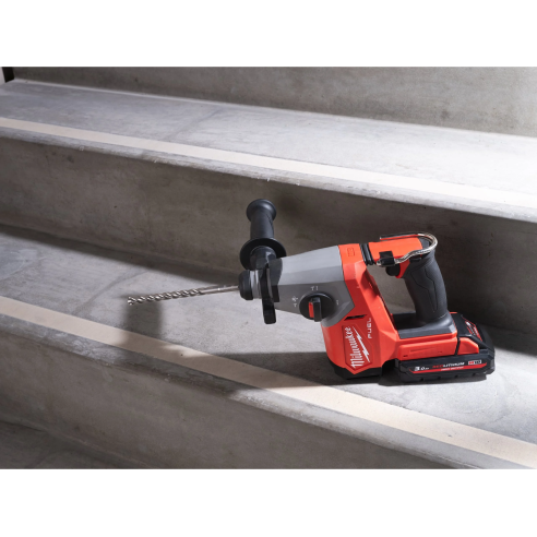 Milwaukee M18 FHAC16-302X Tassellatore compatto SDS-Plus 16 mm M18 FUEL™ con 2 batterie 4933498584