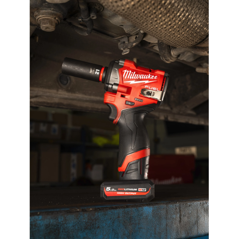 Milwaukee M12 FCIWF38G3-502X Avvitatore ad impulsi compatto M12 FUEL™ 3/8 F - Con 2 batterie 4933493452