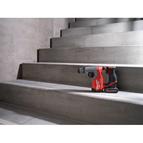Milwaukee M12 FHAC16-502X Tassellatore compatto SDS-Plus 16 mm M12 FUEL™ - con 2 batterie 4933499185