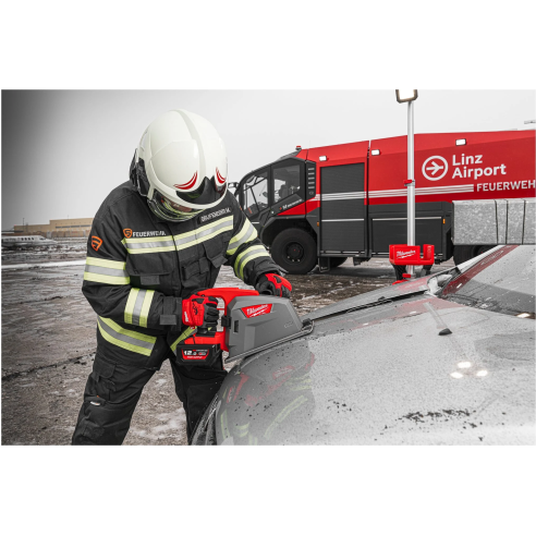 Milwaukee M18 FMCS66-0C Sega circolare per metalli 66 mm M18 FUEL™ - compatibile con guida parallela - Senza batteria 4933472110