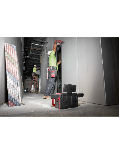 Milwaukee M18 POALC-0 Faro M18™ PACKOUT™ e caricabatterie Batteria/Corrente 4933478120