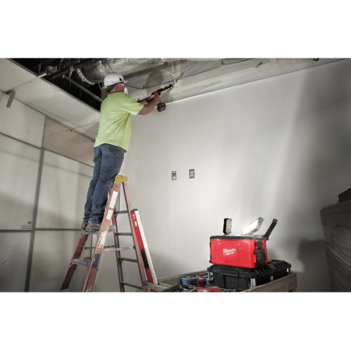 Milwaukee M18 POALC-0 Faro M18™ PACKOUT™ e caricabatterie Batteria/Corrente 4933478120