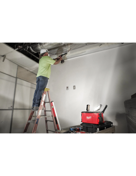 Milwaukee M18 POALC-0 Faro M18™ PACKOUT™ e caricabatterie Batteria/Corrente 4933478120