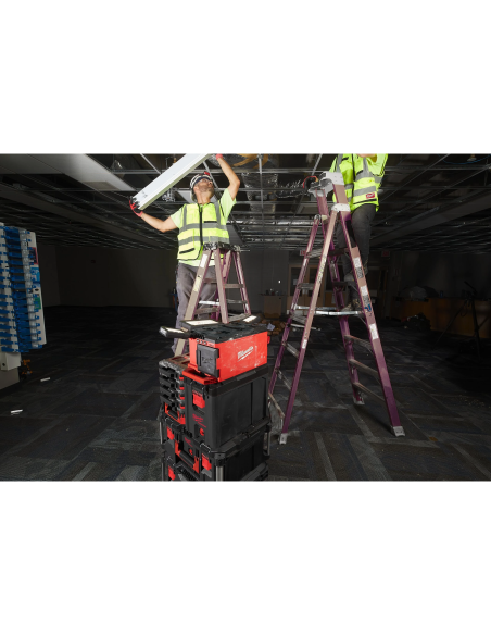 Milwaukee M18 POALC-0 Faro M18™ PACKOUT™ e caricabatterie Batteria/Corrente 4933478120