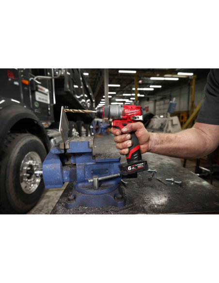 Milwaukee M12 FPD2-602X Trapano avvitatore compatto con percussione M12, 45Nm Fuel - Con 2 batterie M12B6 4933479870 (12V 6.0Ah)