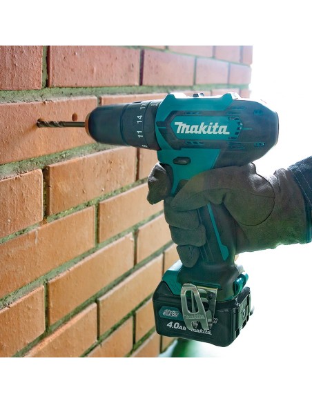 Kit Makita: HP333D (avvitatore percussione) + TD110D (avvit. ad impulsi) + 3 batterie BL1021B (12V 2.0Ah) + caricabatterie + 23 