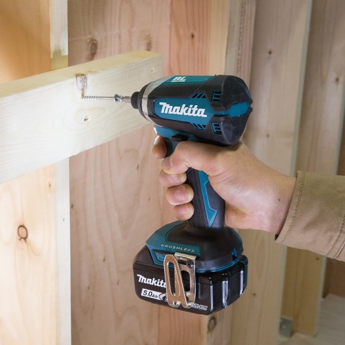 Makita DTD153 Avvitatatore ad impulsi 18V, 170Nm, 1/4" - Senza batteria