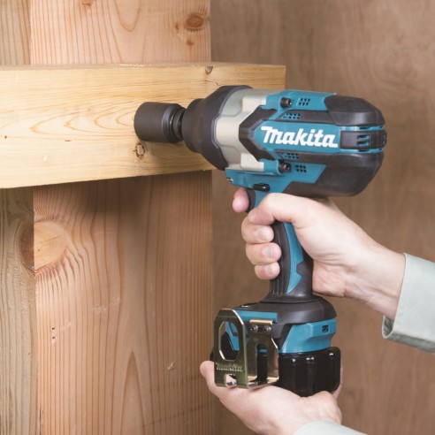 Avvitatore ad impulsi DTW10002ZJ Makita 18V, 1.200Nm, att. 1/2" (senza batterie, con valigetta)